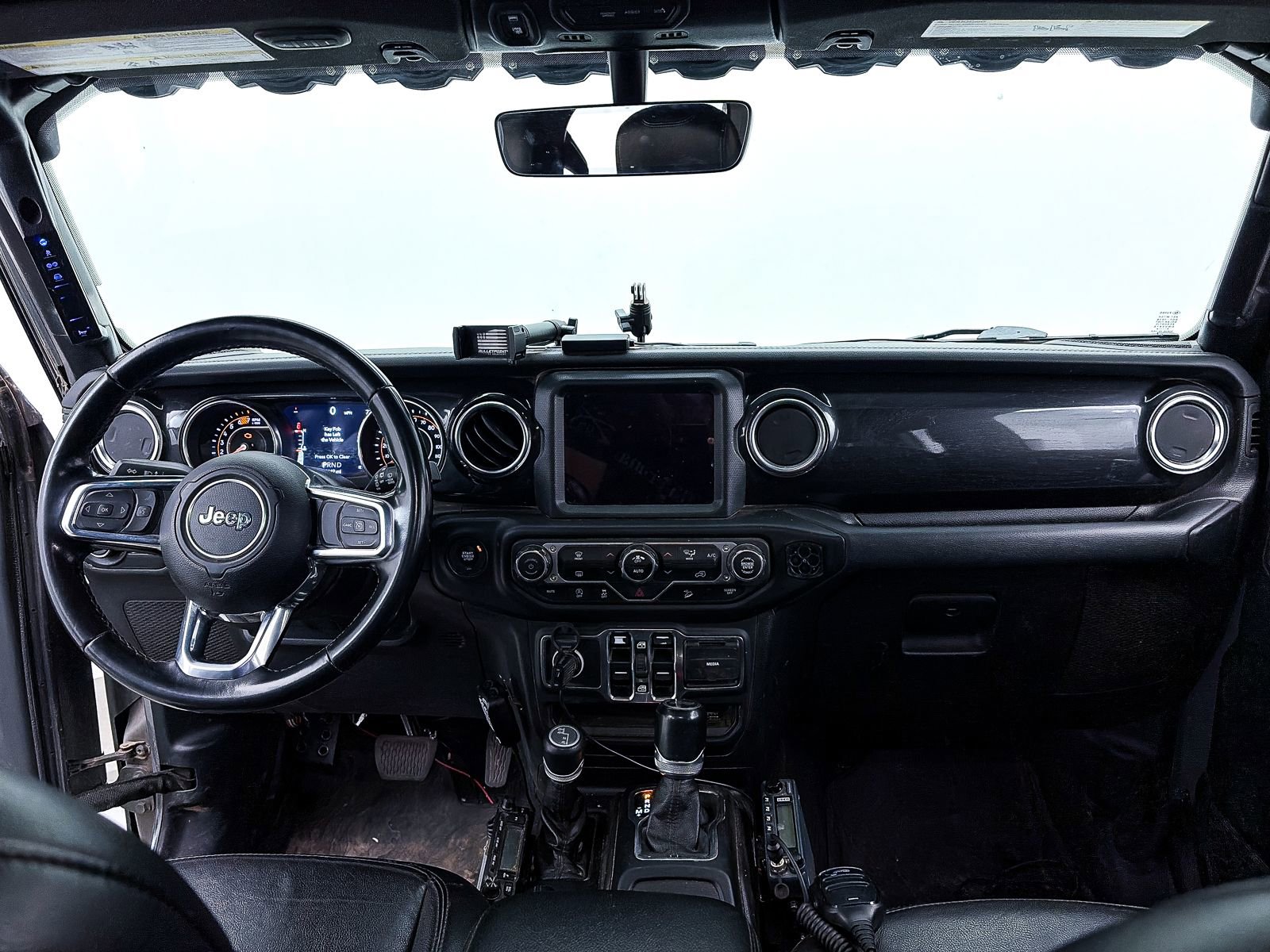 Used 2020 Jeep Wrangler Unlimited Sahara image 19