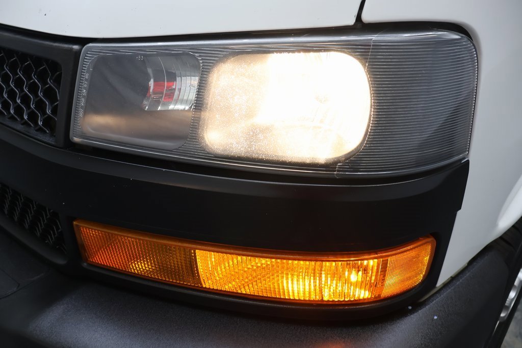 Used 2020 Chevrolet Express 3500 w/ Driver Convenience Package image 24