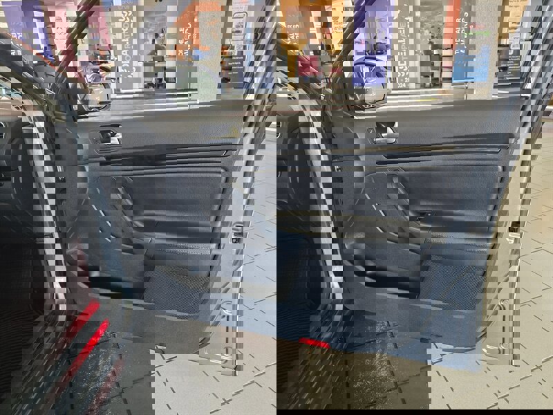 Used 2014 Volkswagen Jetta TDI image 12