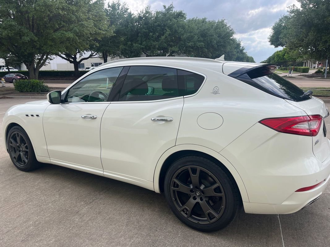 Used 2019 Maserati Levante S AWD/4WD image 6