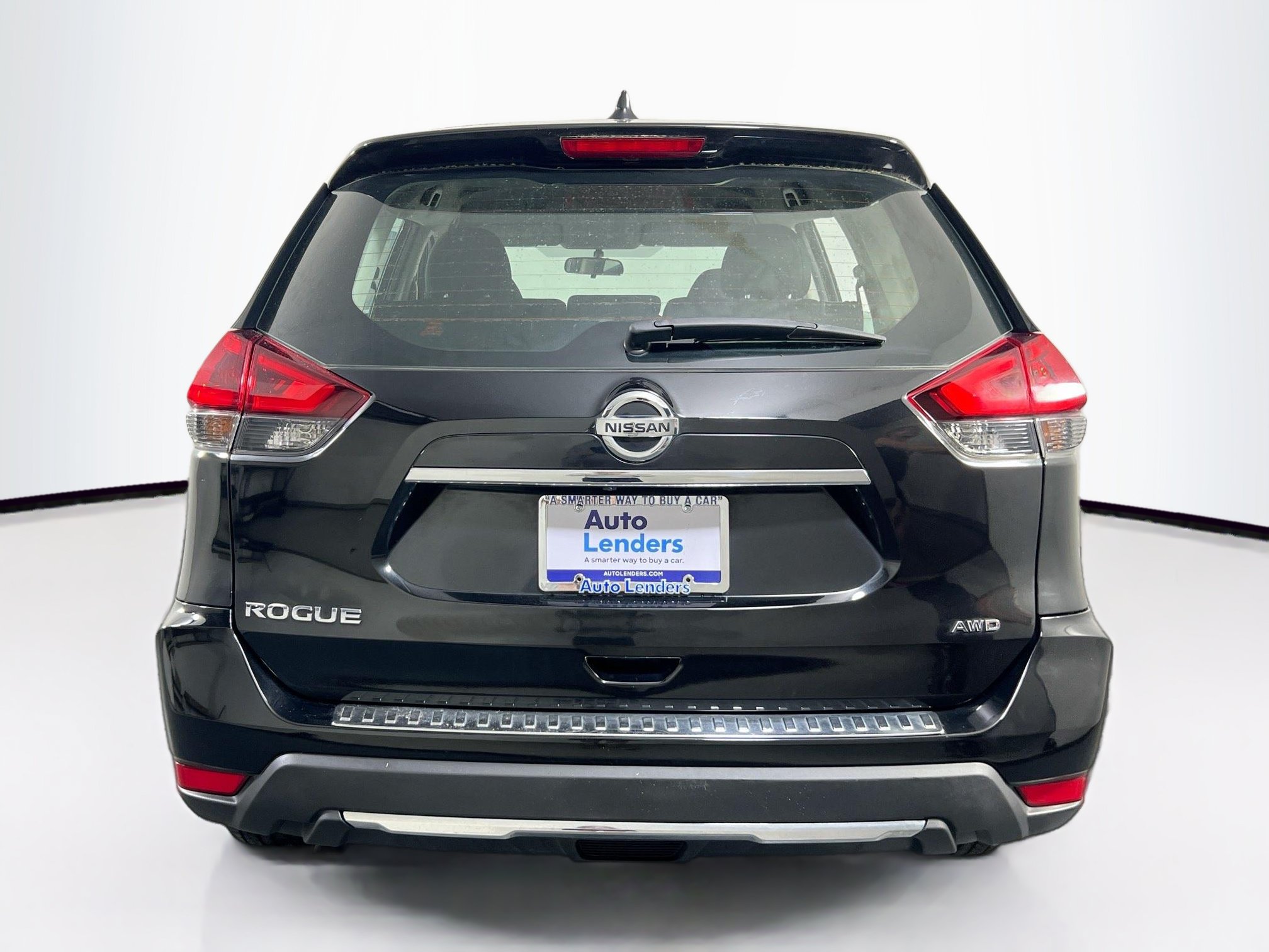 Used 2018 Nissan Rogue S AWD/4WD image 6