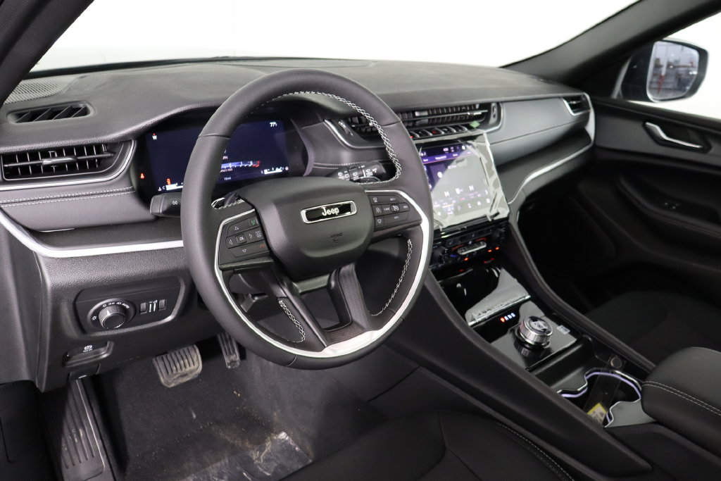 New 2026 Jeep Grand Cherokee Laredo X AWD/4WD image 27