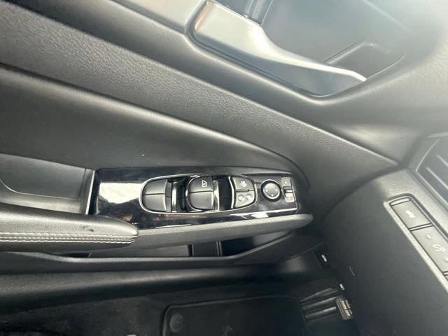 Used 2023 Nissan Altima 2.5 SV FWD image 24