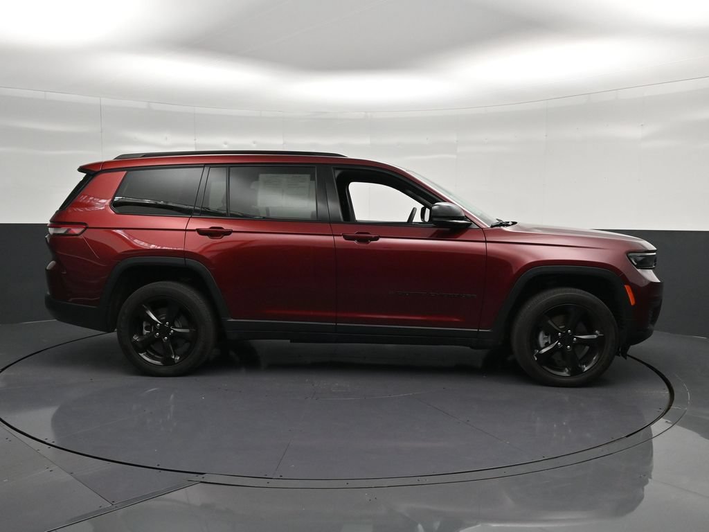 Used 2023 Jeep Grand Cherokee L Laredo AWD/4WD image 4
