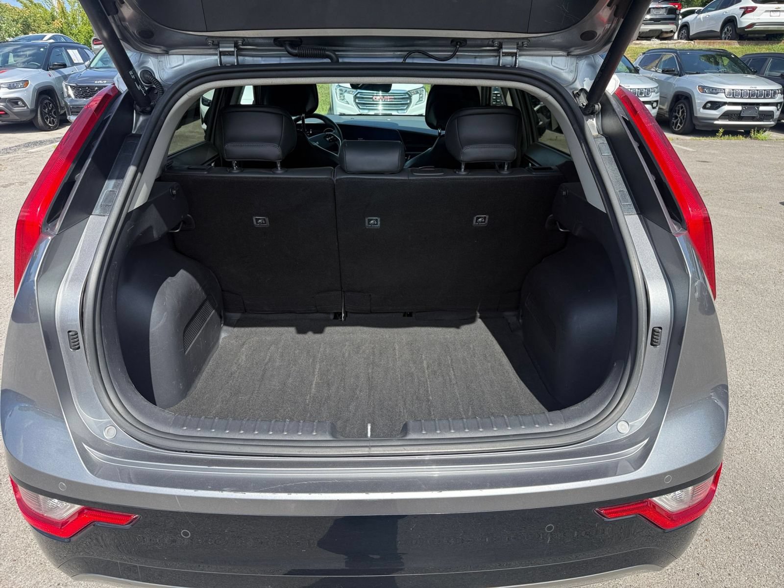 Used 2023 Kia Niro Wind FWD image 39
