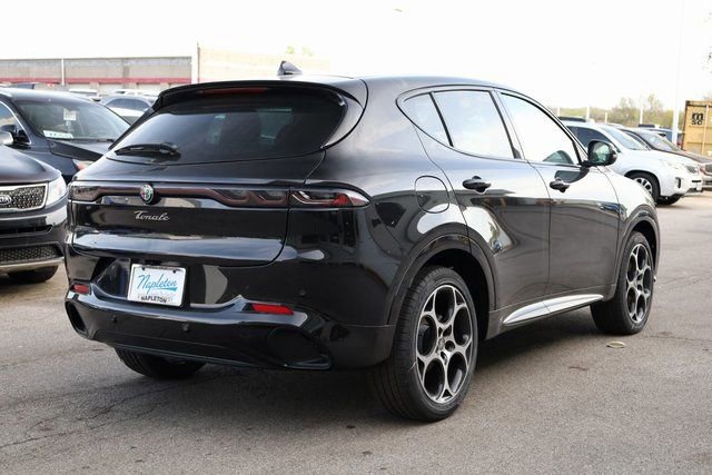 New 2025 Alfa Romeo Tonale w/ Premium Package image 5