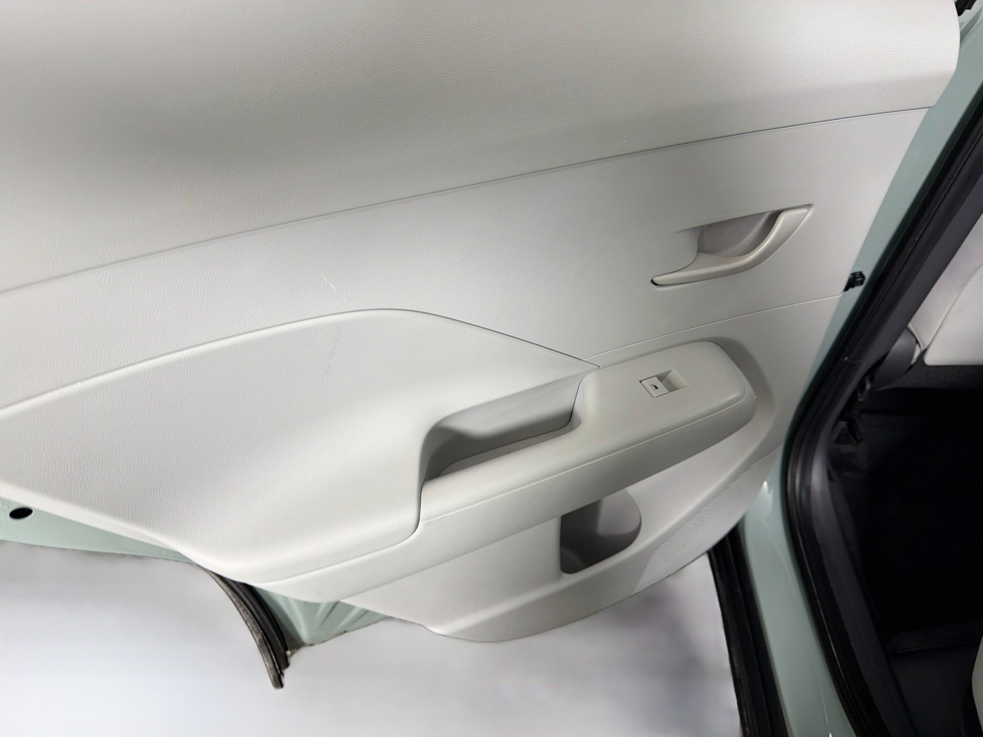 Used 2025 Hyundai Kona SEL FWD image 25