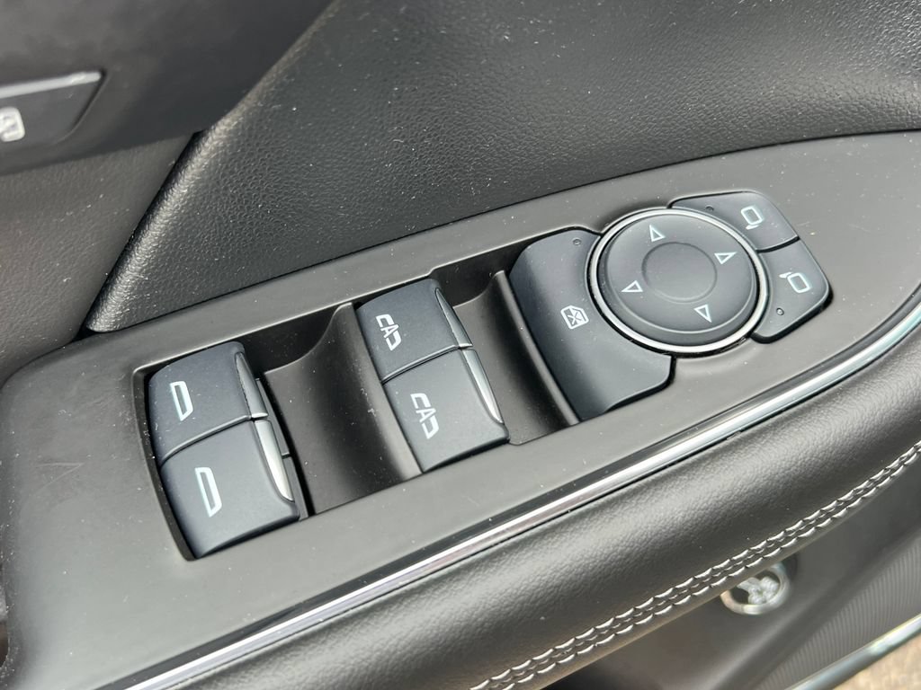Used 2024 Buick Envision Avenir AWD/4WD image 17