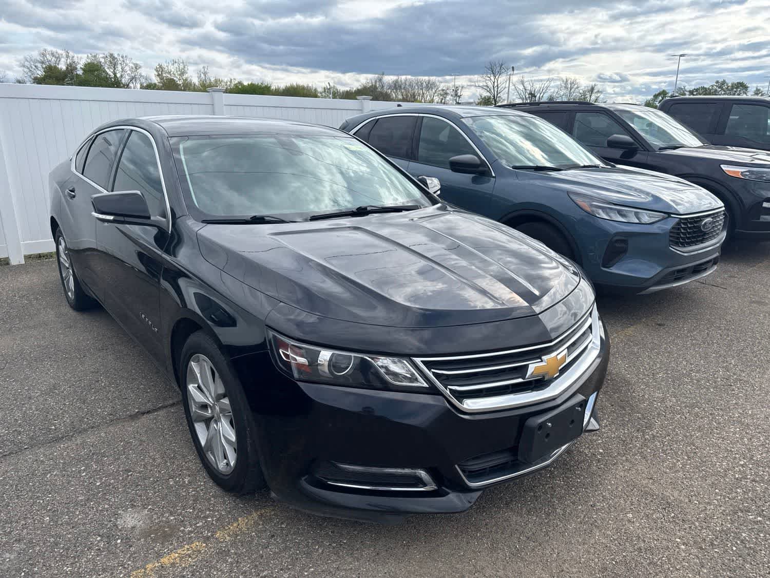 Used 2019 Chevrolet Impala LT FWD image 23