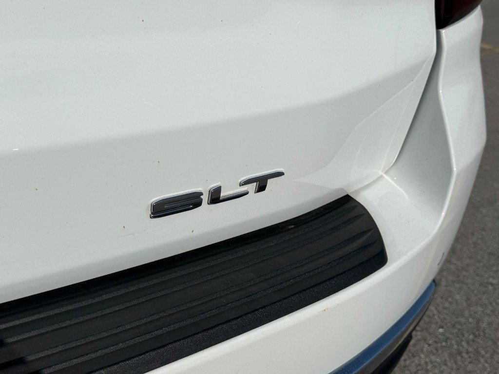 Used 2024 GMC Yukon XL SLT image 6