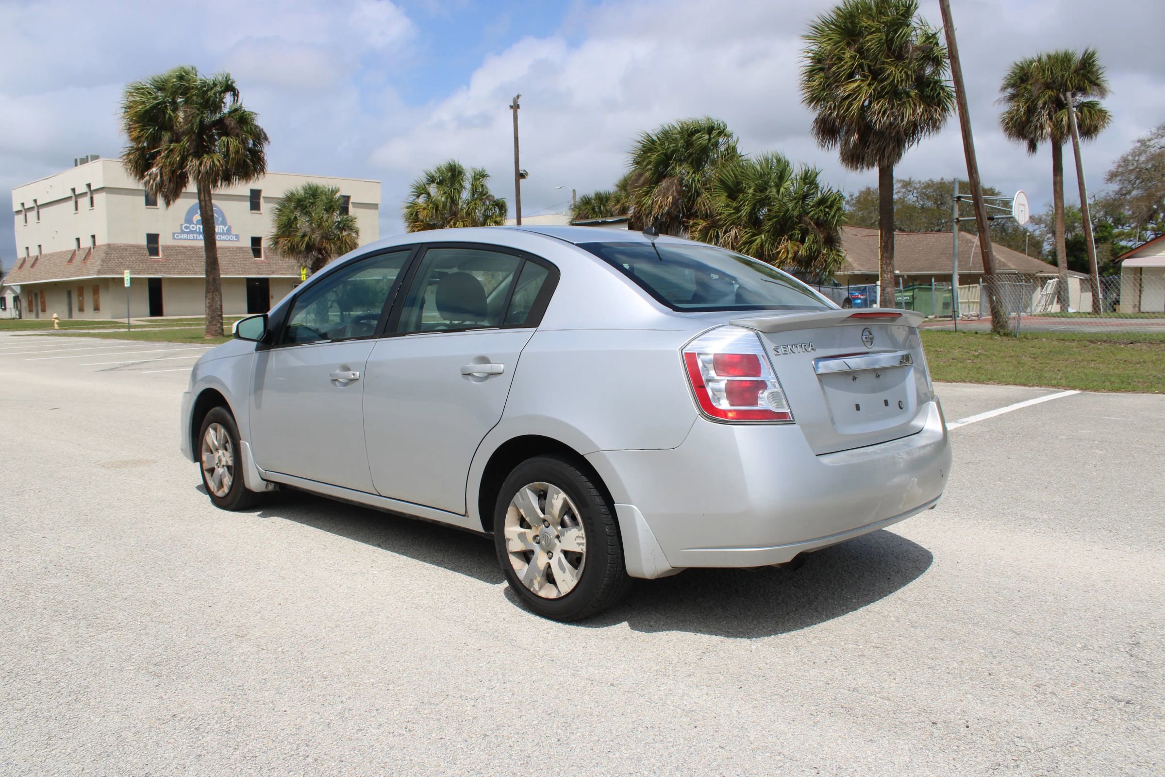 Used 2011 Nissan Sentra 2.0 image 5