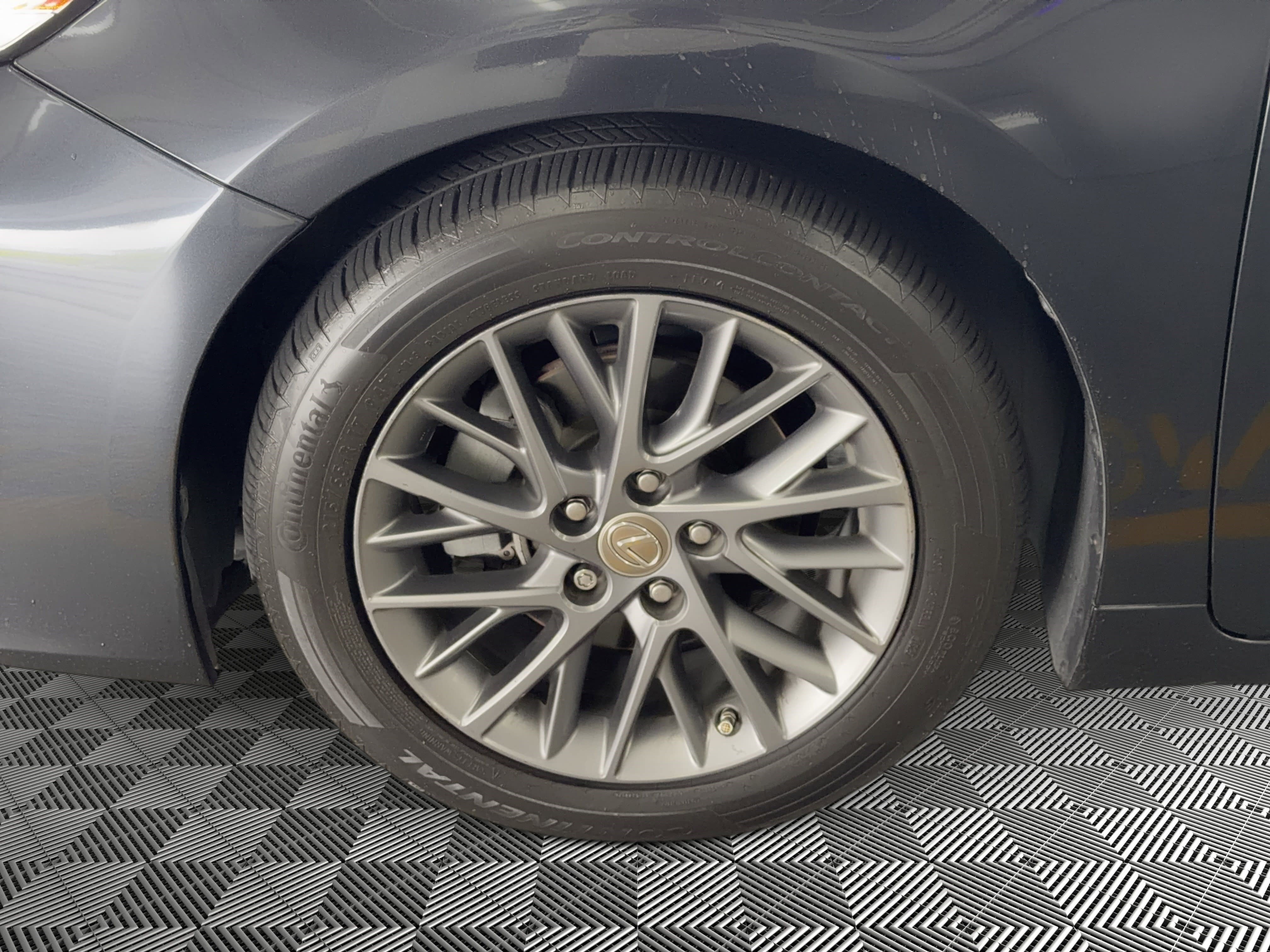 Used 2018 Lexus ES 350 w/ Premier Package FWD image 12