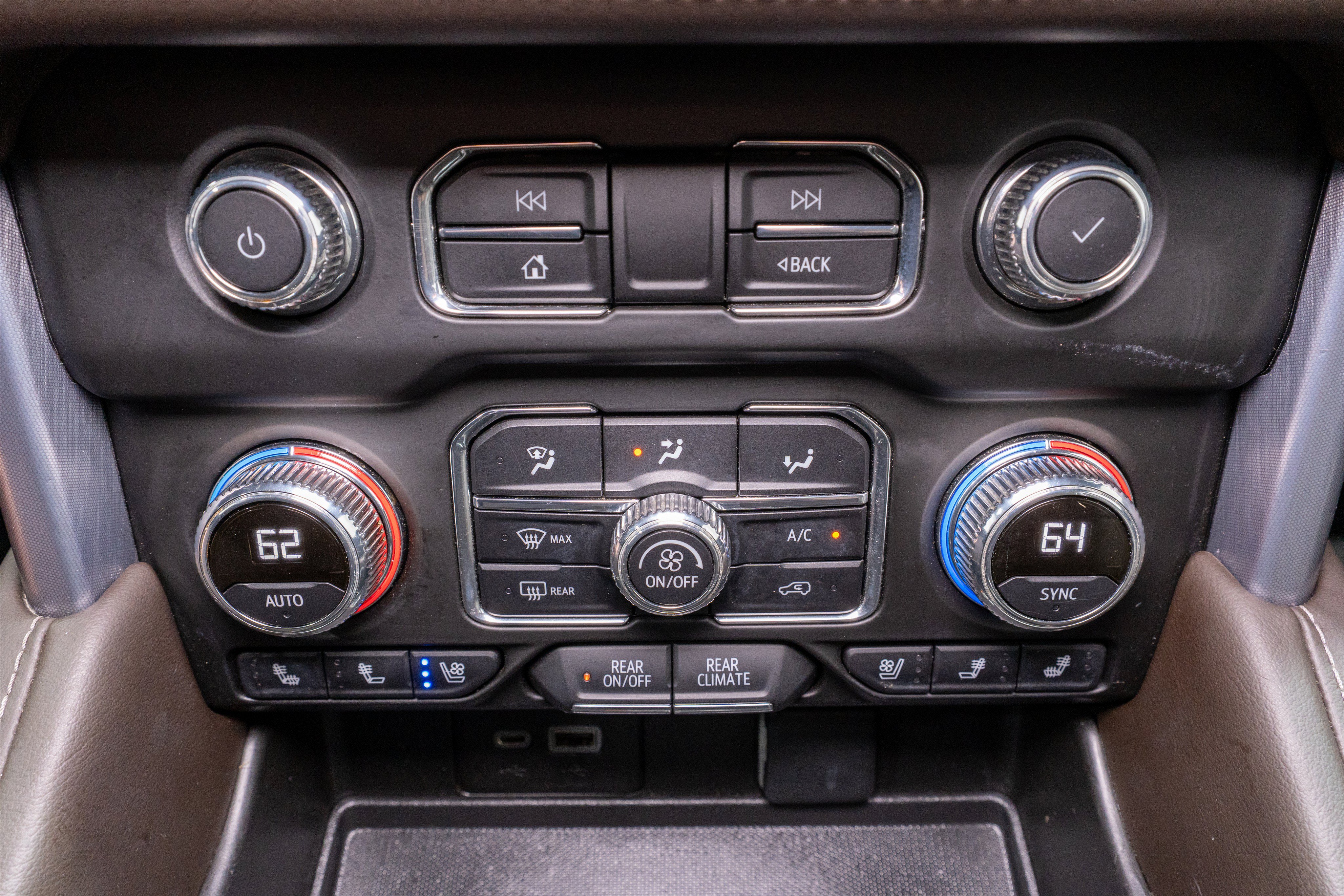 Used 2022 GMC Yukon XL SLT w/ SLT Premium Package RWD image 22