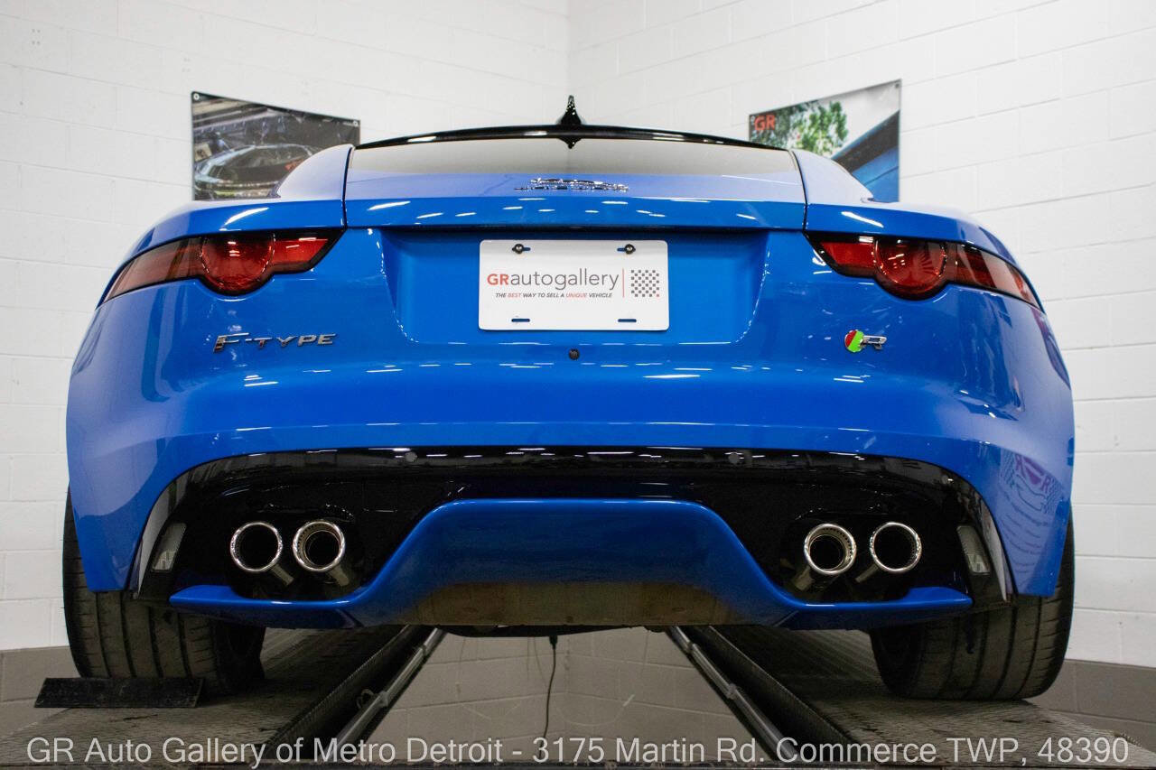 Used 2020 Jaguar F-TYPE R image 20
