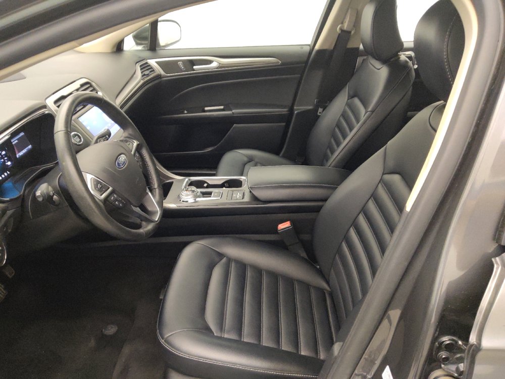 Used 2020 Ford Fusion SEL FWD image 17