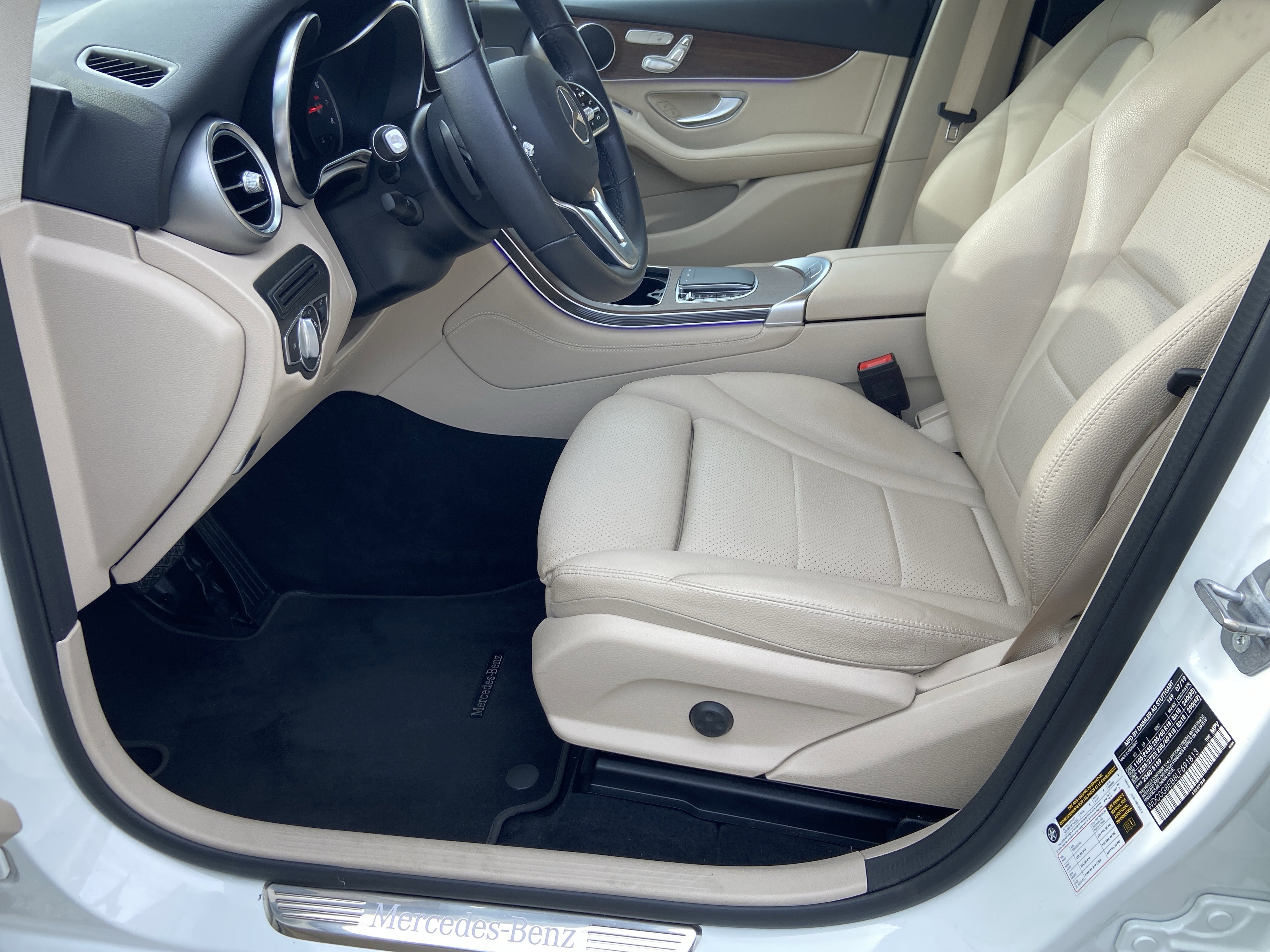 Used 2020 Mercedes-Benz GLC 300 4MATIC image 21