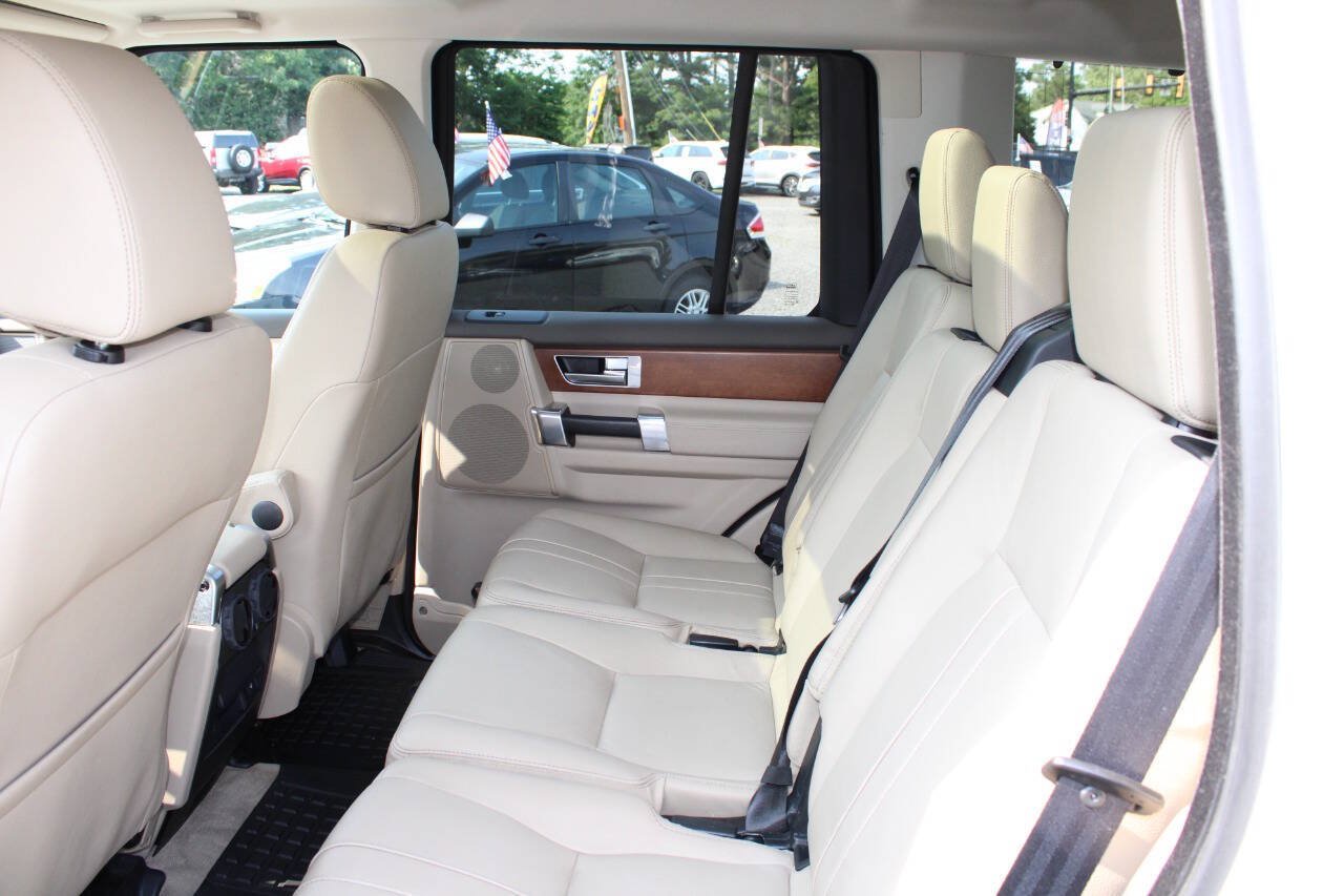 Used 2016 Land Rover LR4 HSE Silver Edition AWD/4WD image 22