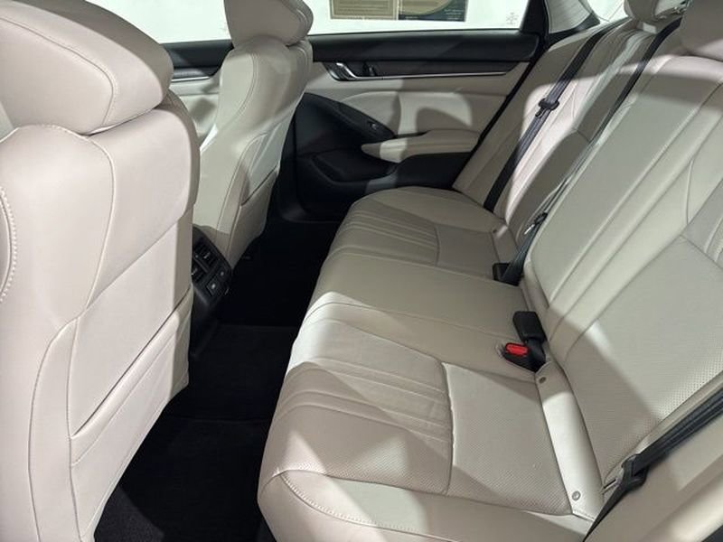 Used 2021 Honda Accord EX-L image 16