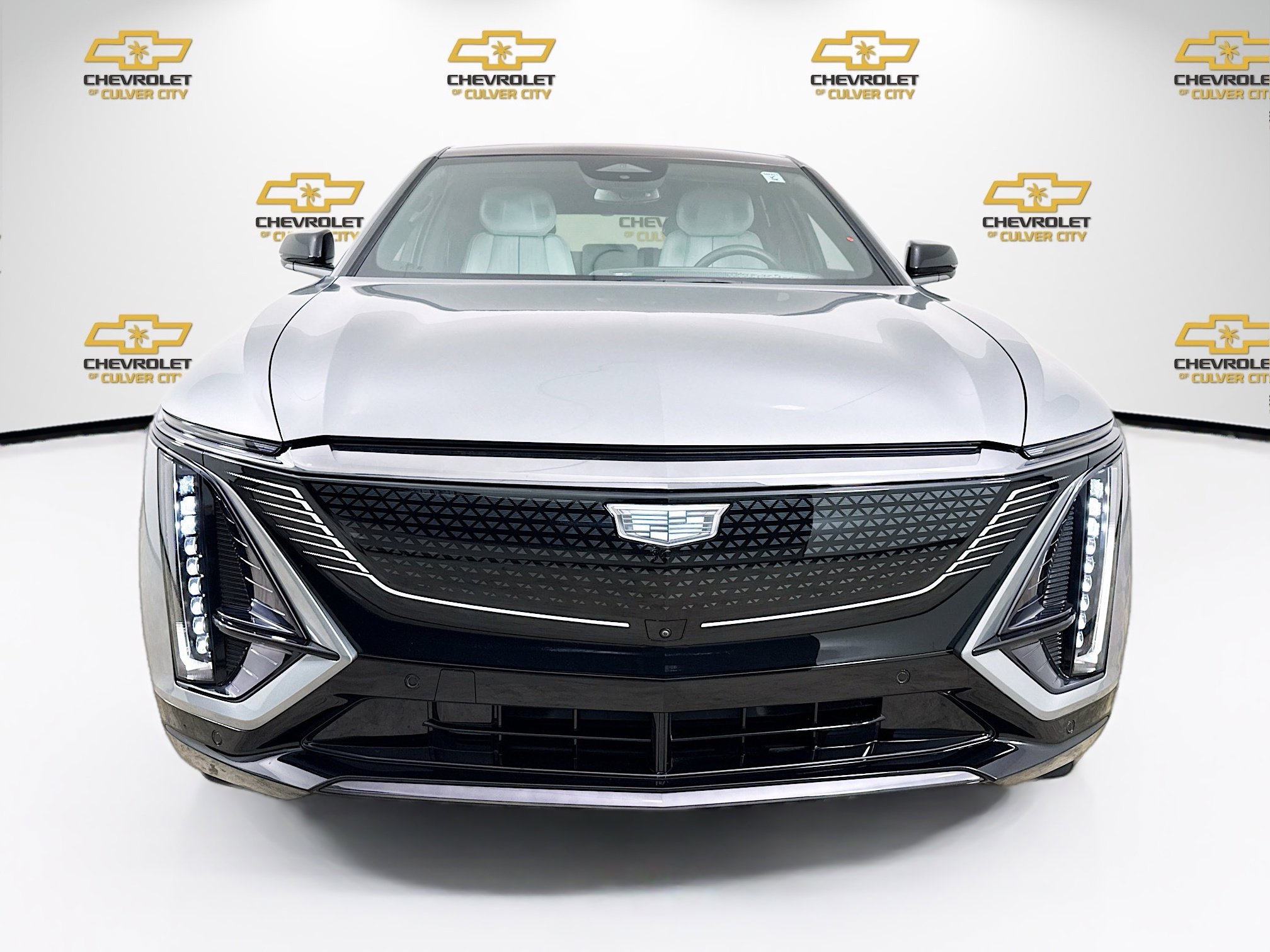 Used 2024 Cadillac Lyriq Sport AWD/4WD image 2