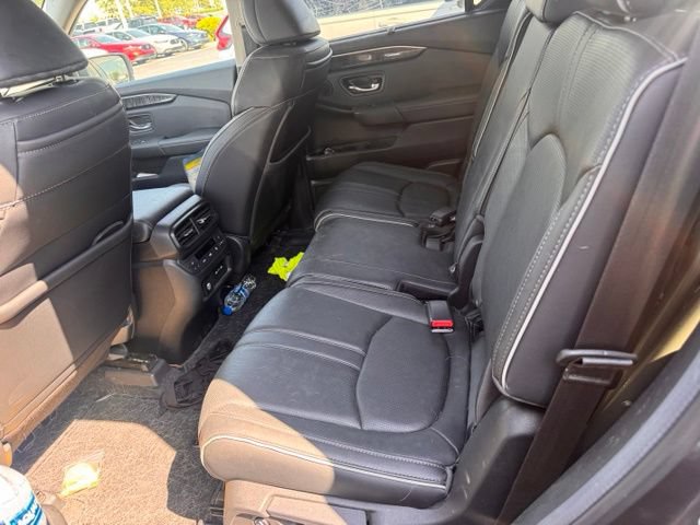 Used 2024 Honda Pilot Elite image 2