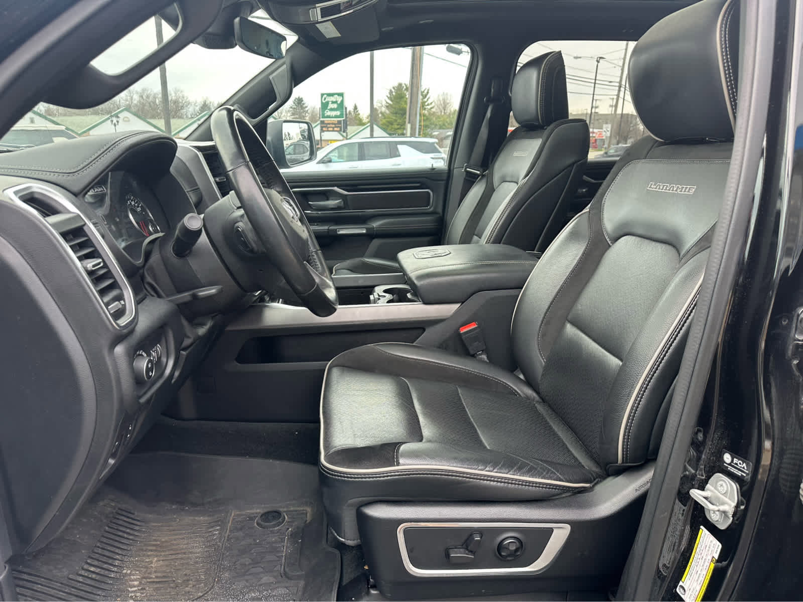 Used 2021 RAM 1500 Laramie image 10