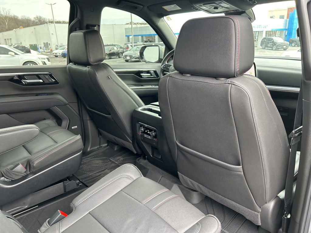 Used 2025 Chevrolet Suburban RST w/ Comfort Package AWD/4WD image 47