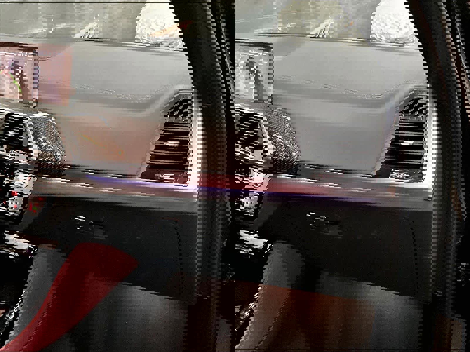 Used 2021 BMW X4 xDrive30i w/ M Sport Package image 18