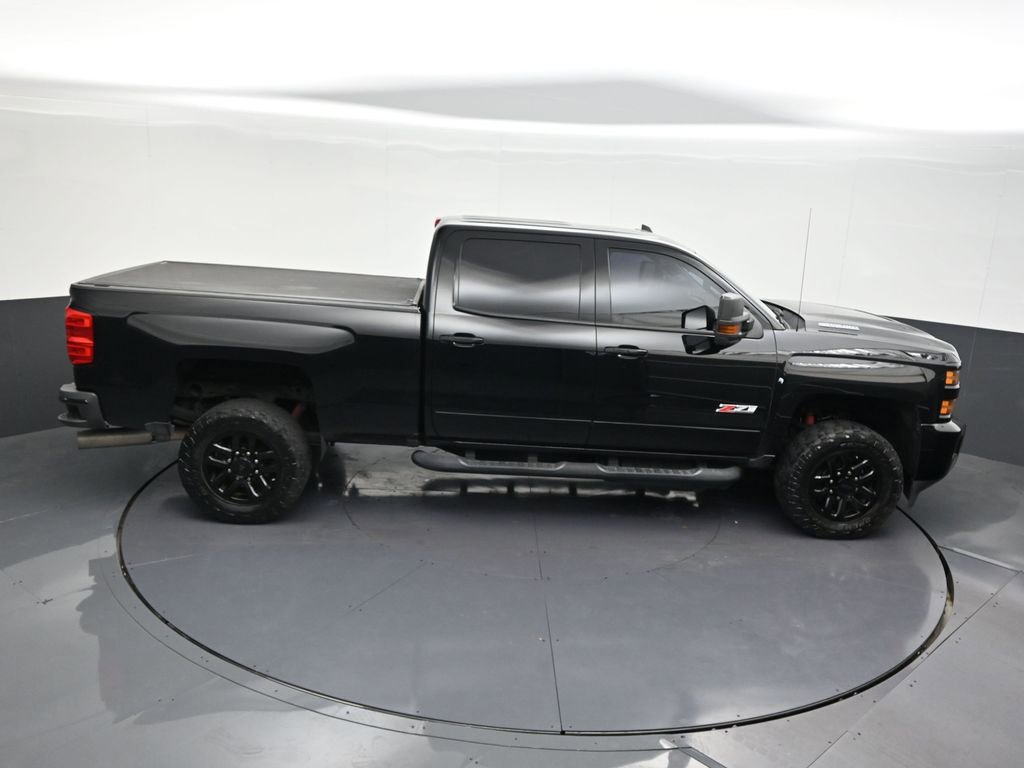 Used 2017 Chevrolet Silverado 2500 LT w/ Midnight Edition AWD/4WD image 22