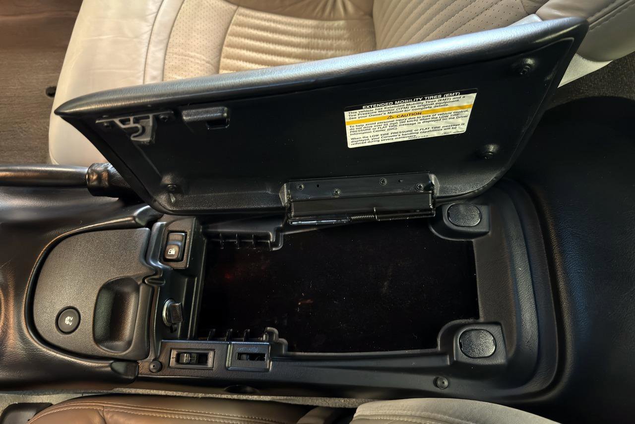 Used 1997 Chevrolet Corvette Coupe w/ Memory Pkg RWD image 79