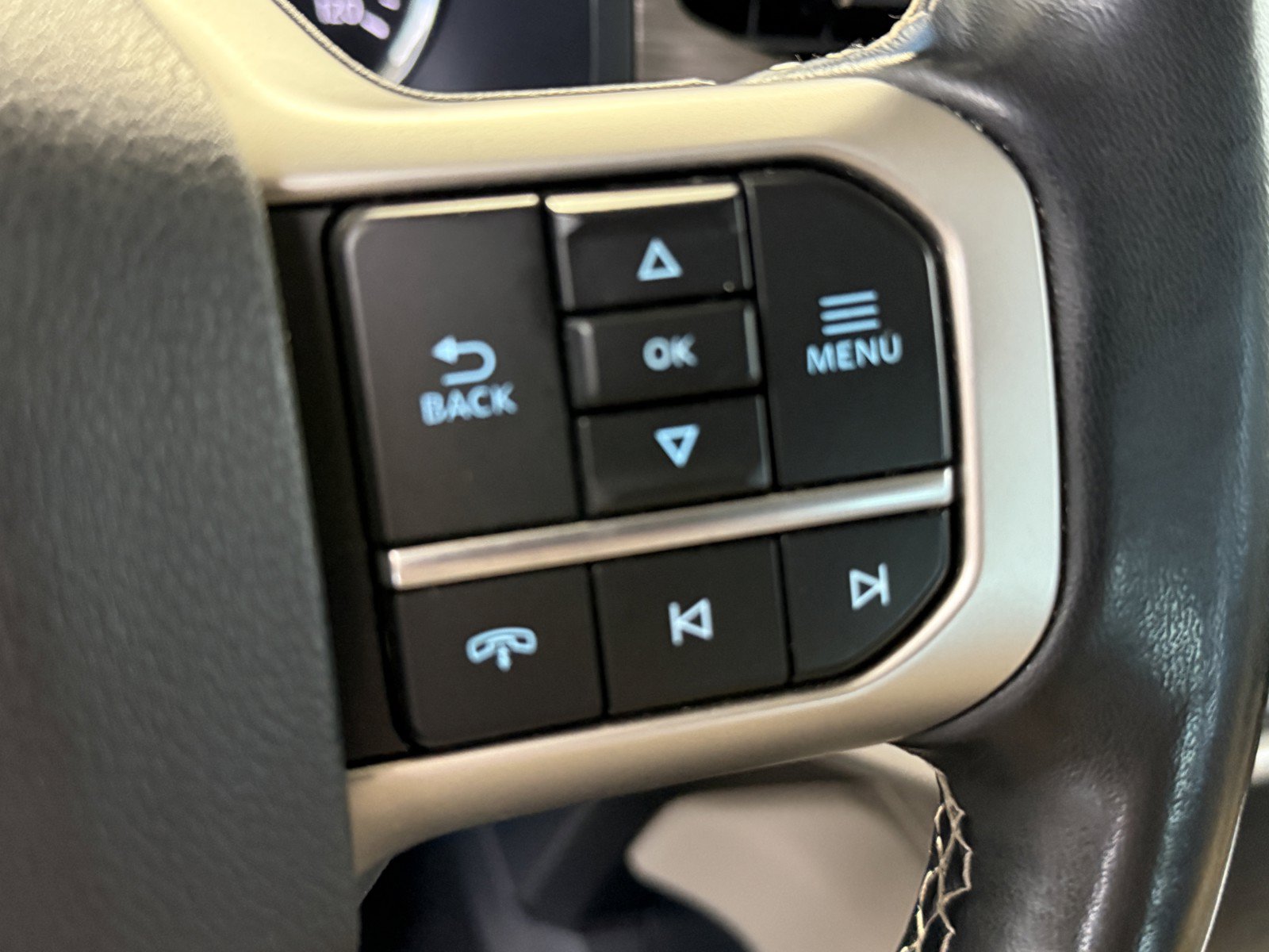 Used 2024 Ford Expedition Max Limited AWD/4WD image 19