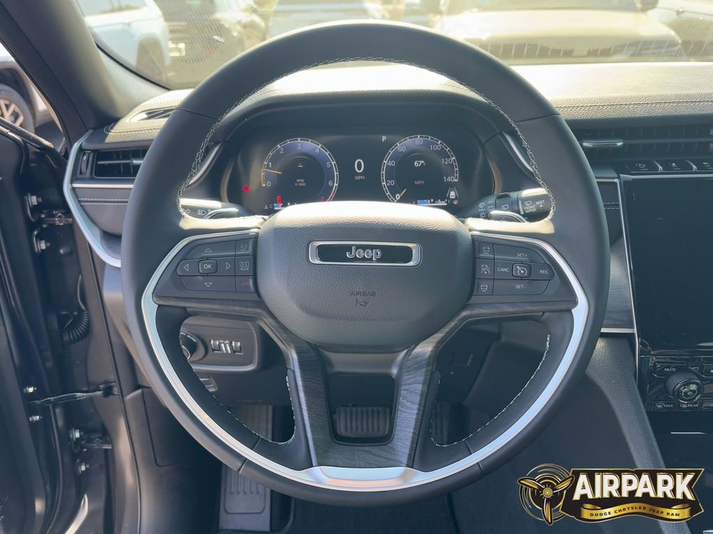 New 2025 Jeep Grand Cherokee Limited w/ Luxury Tech Group II AWD/4WD image 17