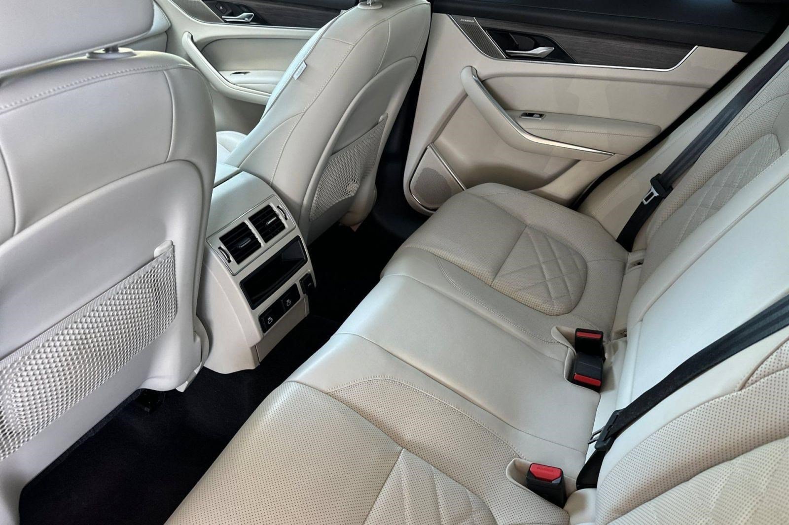 Used 2022 Jaguar F-PACE S AWD/4WD image 33