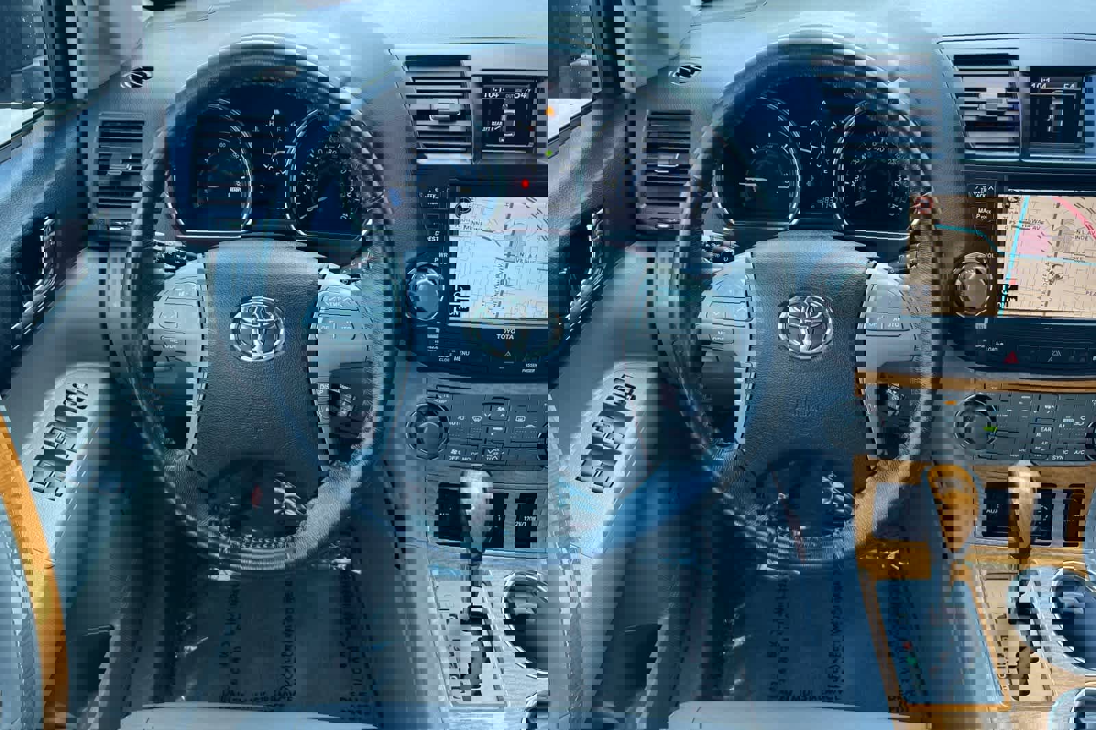 Used 2010 Toyota Highlander Limited image 16