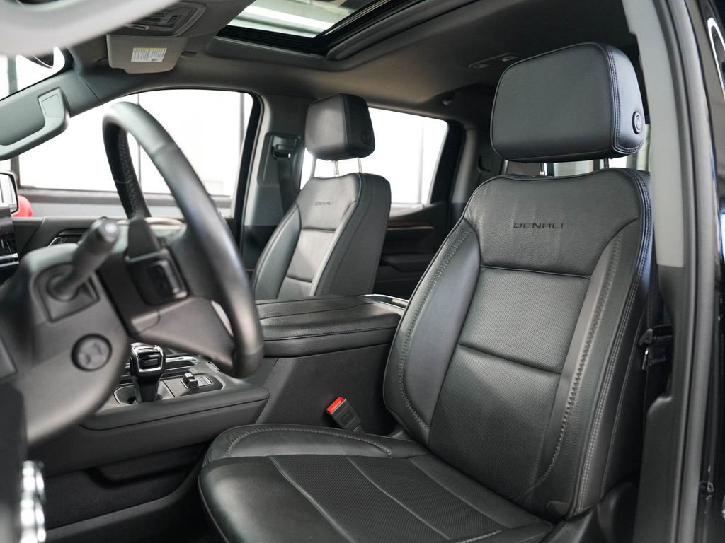Used 2025 GMC Sierra 1500 Denali AWD/4WD image 30