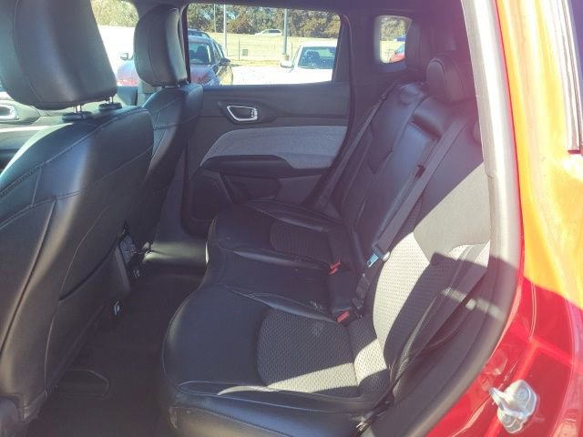 Used 2024 Jeep Compass Latitude image 15