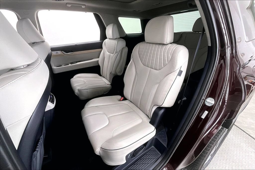 Used 2023 Hyundai Palisade Limited w/ Cargo Package AWD/4WD image 27