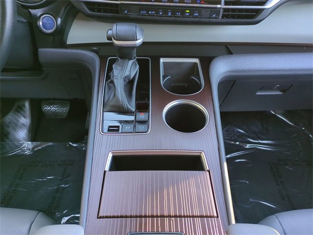 Used 2024 Toyota Sienna XLE image 19