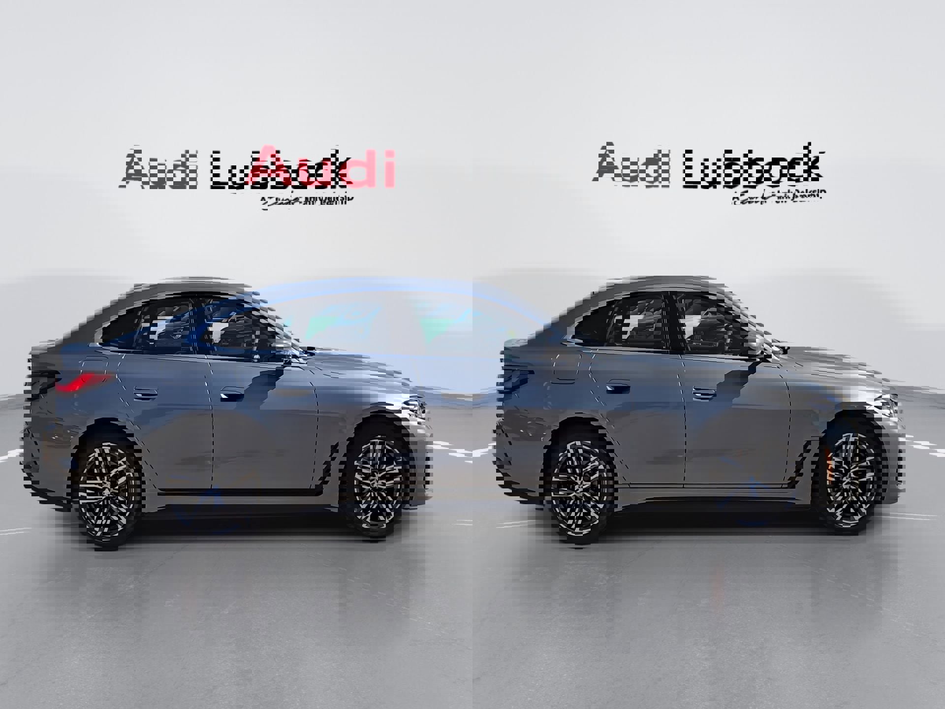 Used 2025 BMW 430i xDrive w/ Premium Package image 9