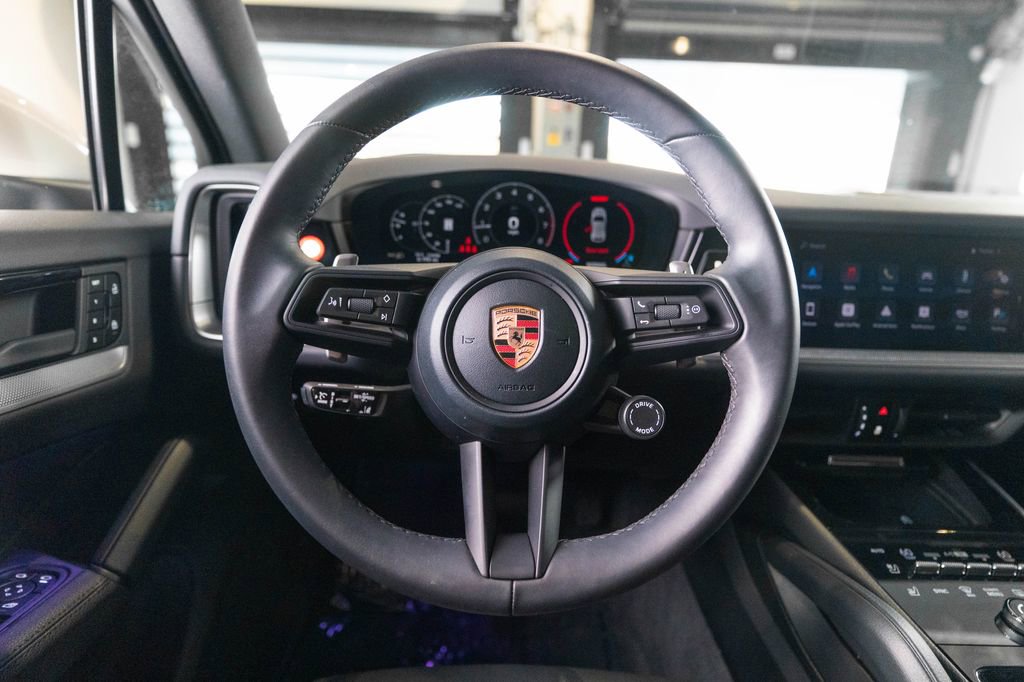 Certified 2026 Porsche Cayenne AWD/4WD image 31