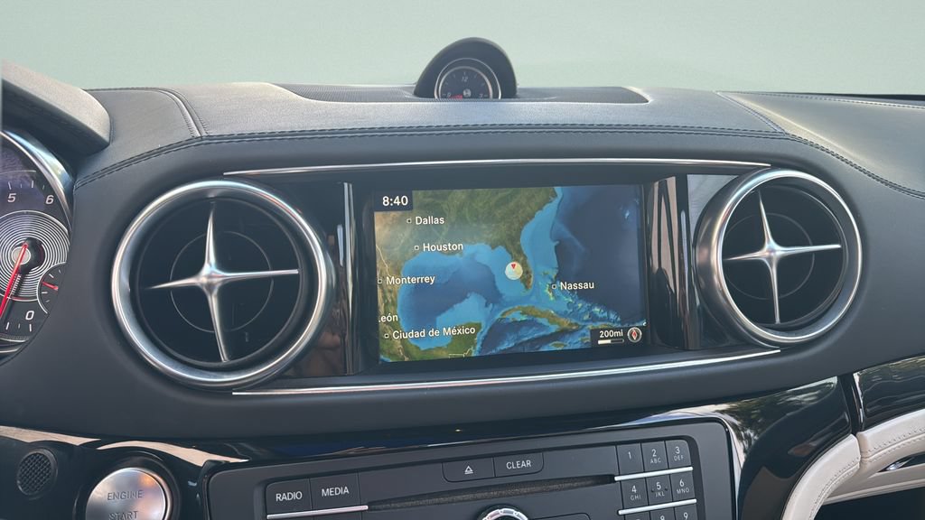 Used 2019 Mercedes-Benz SL 550 image 7