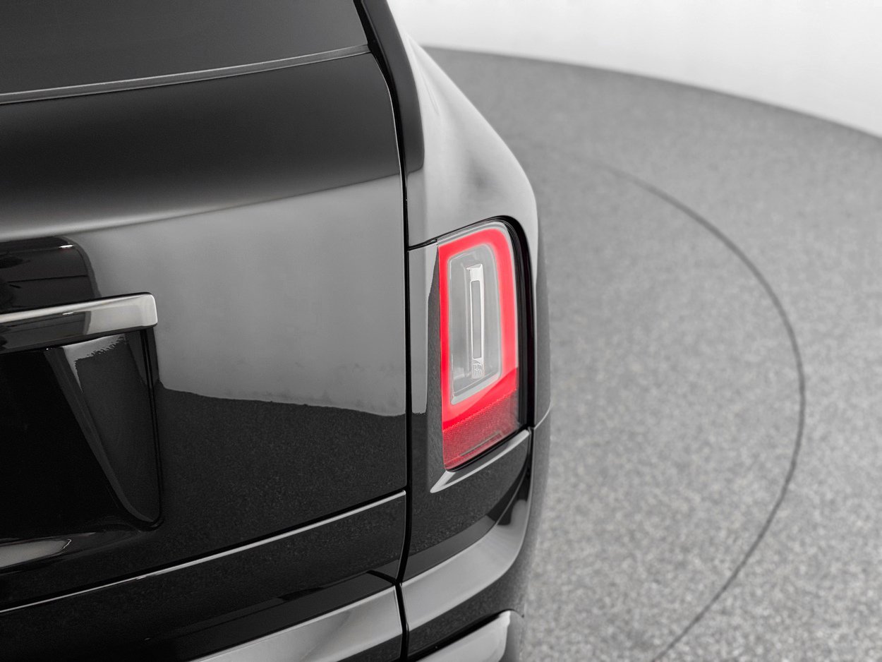 New 2026 Rolls-Royce Cullinan Black Badge AWD/4WD image 46