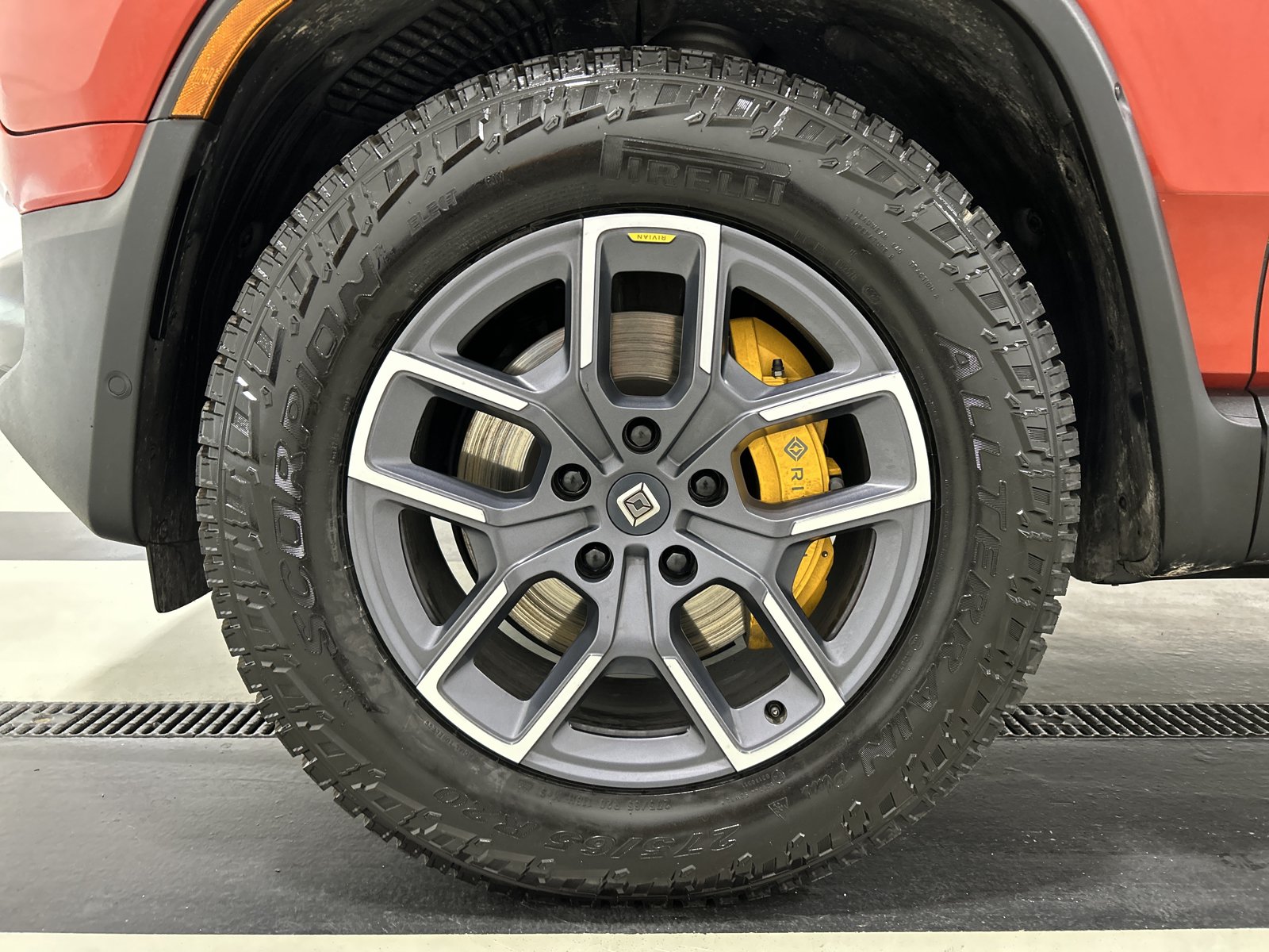 Used 2023 Rivian R1T Adventure AWD/4WD image 9