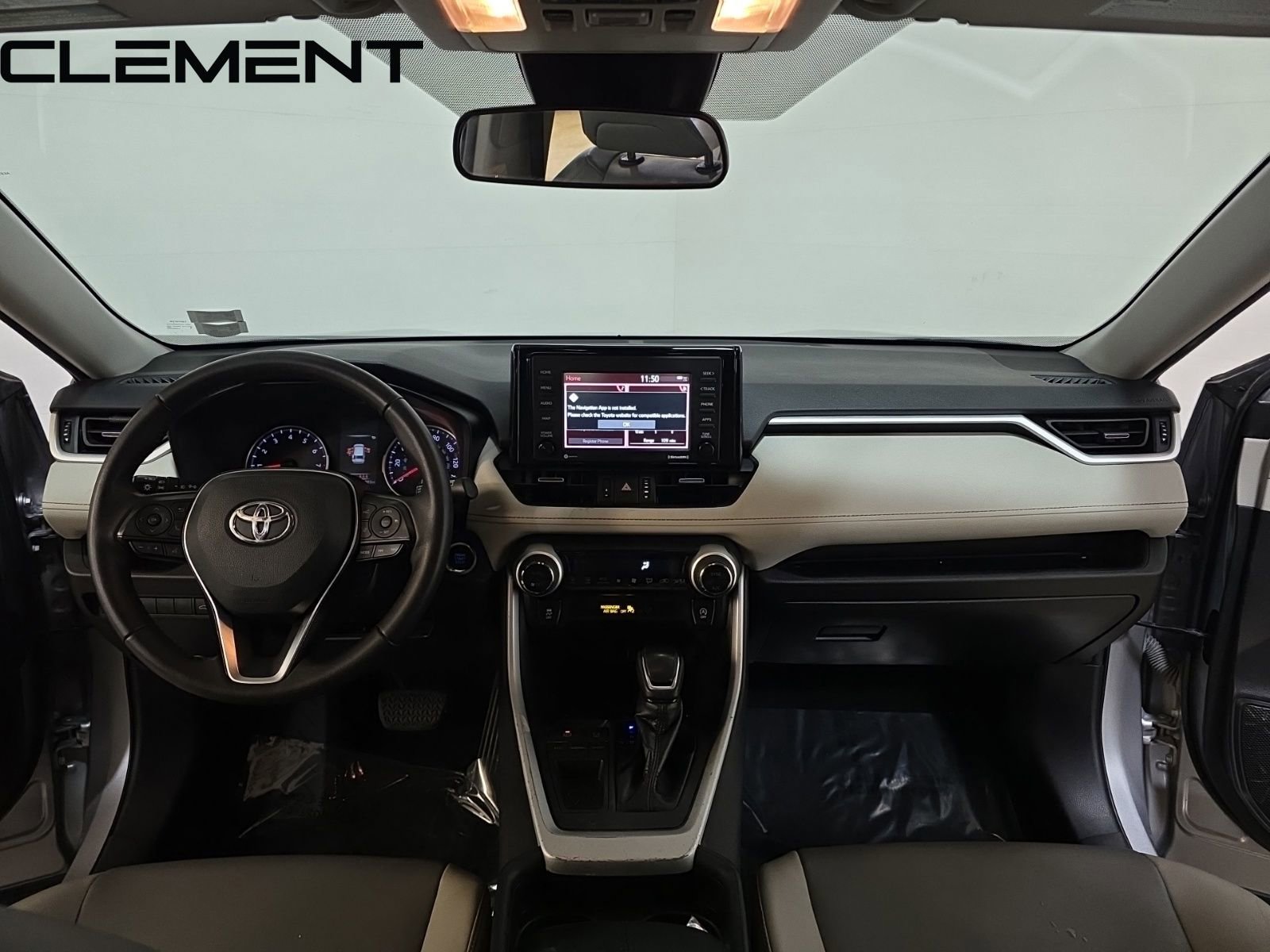 Used 2021 Toyota RAV4 XLE Premium image 12