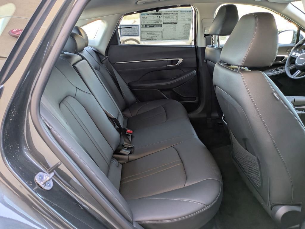 New 2025 Hyundai Sonata Limited image 29