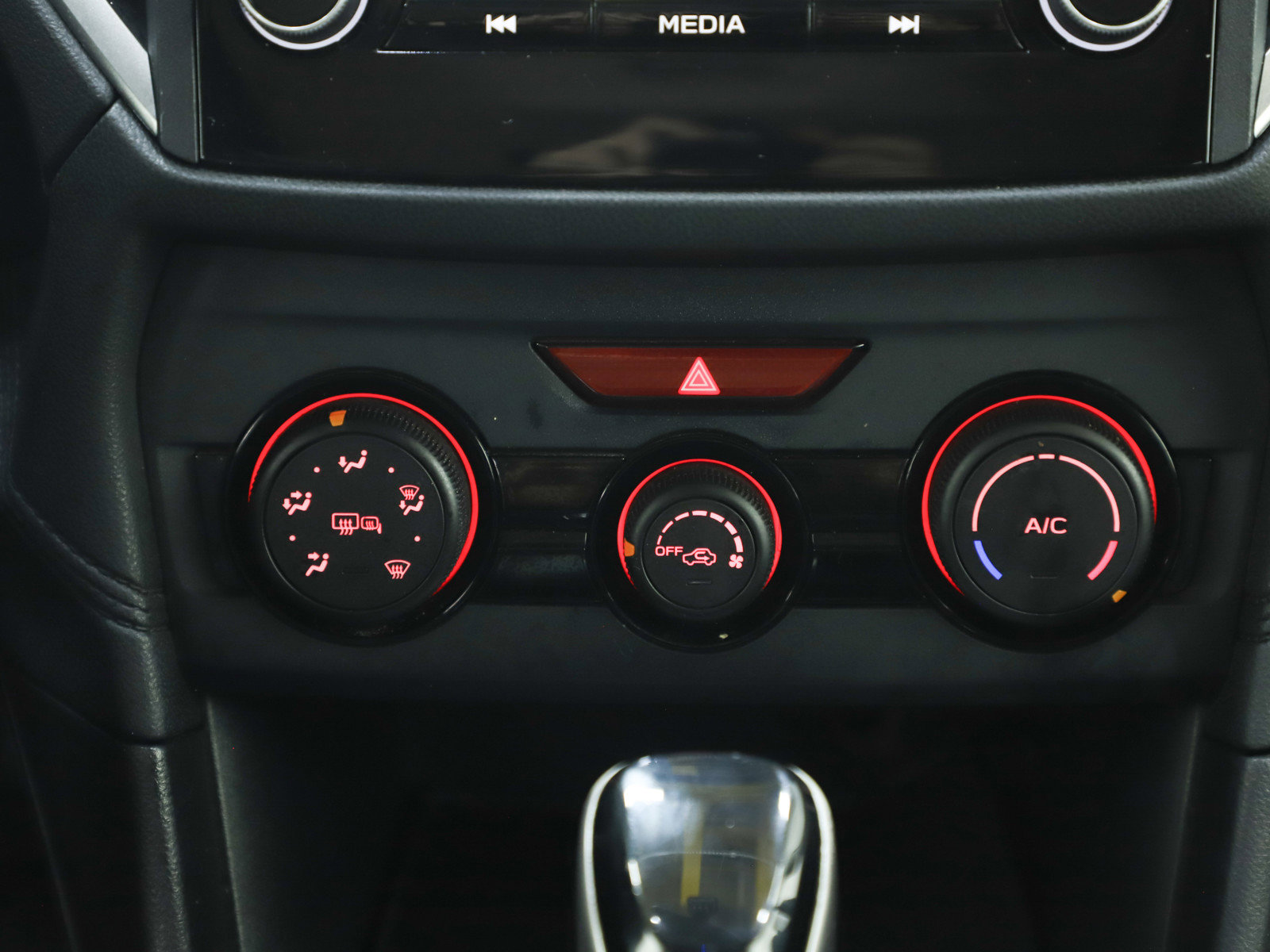 Used 2018 Subaru Crosstrek 2.0i Premium w/ Eyesight System image 18