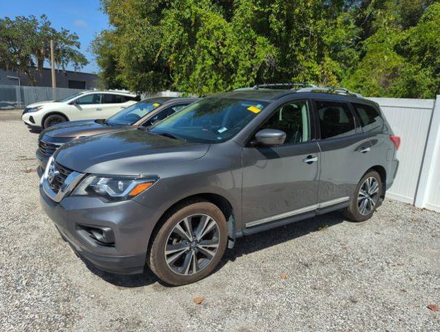 Certified 2018 Nissan Pathfinder Platinum w/ Cargo Package AWD/4WD image 3