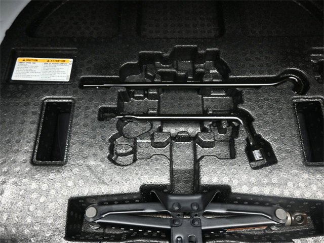 Used 2025 Toyota Camry SE w/ Convenience Package image 14