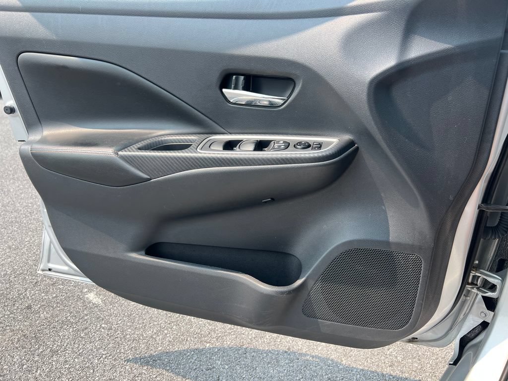 Used 2021 Nissan Versa SR w/ Electronics Package FWD image 18
