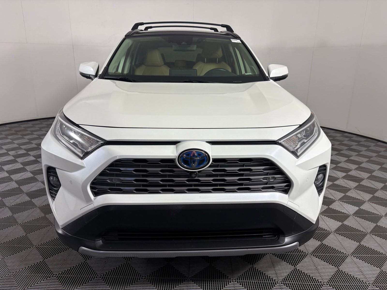 Used 2020 Toyota RAV4 Limited image 3
