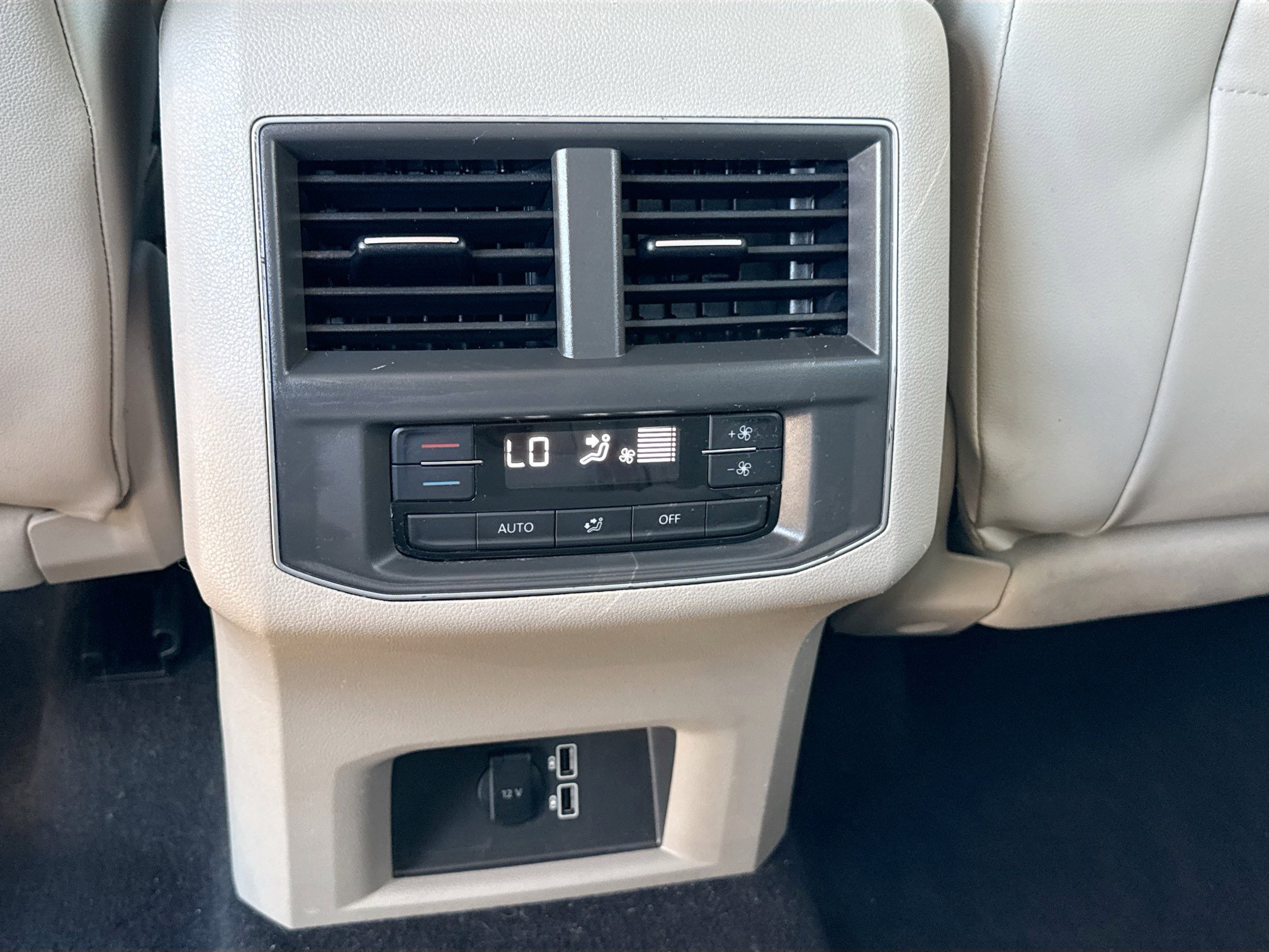 Used 2019 Volkswagen Atlas SE image 18